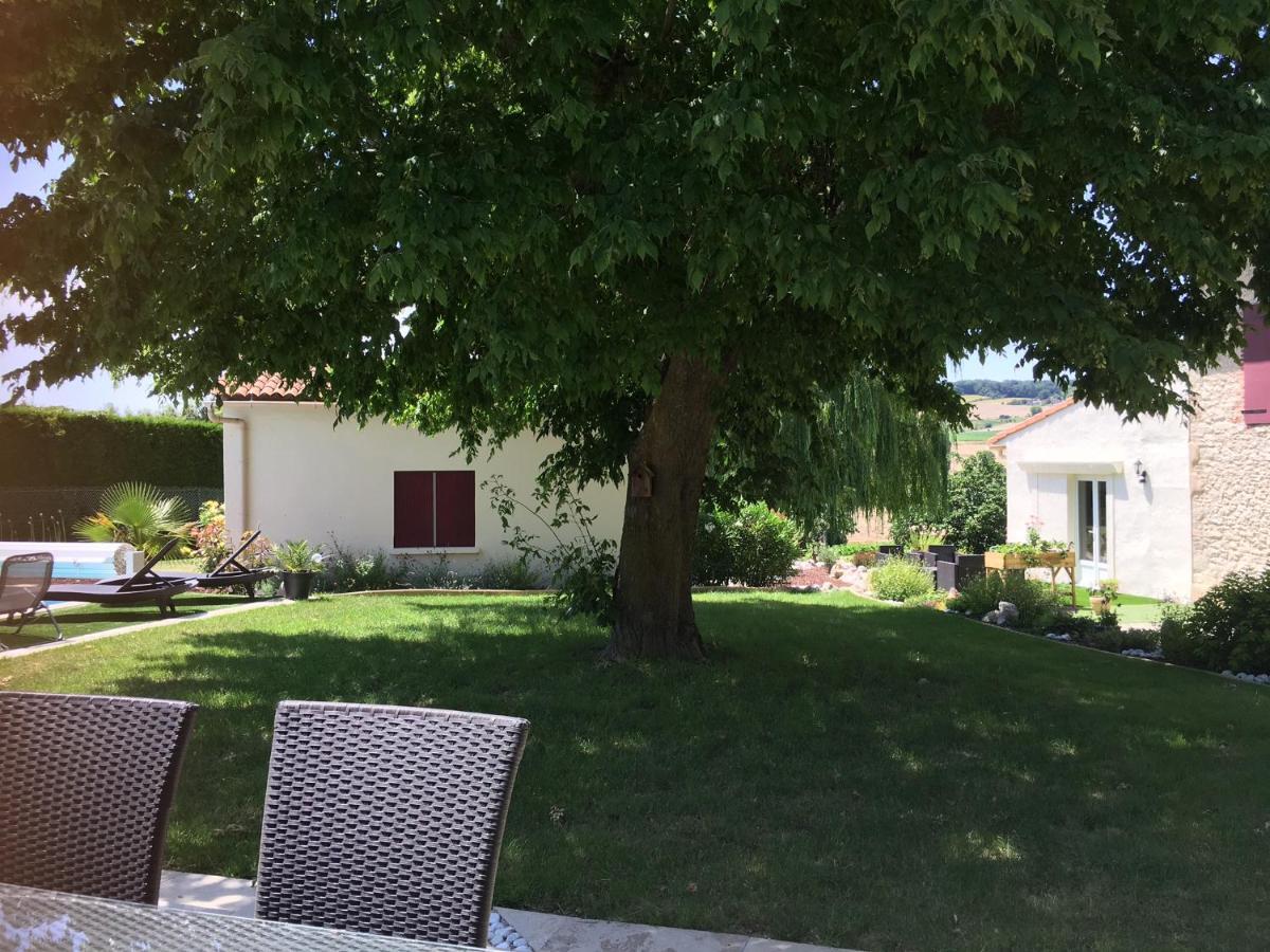Domaine De La Vigne Acomodação com café da manhã Cadalen Exterior foto