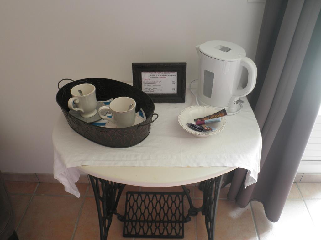 Domaine De La Vigne Acomodação com café da manhã Cadalen Exterior foto