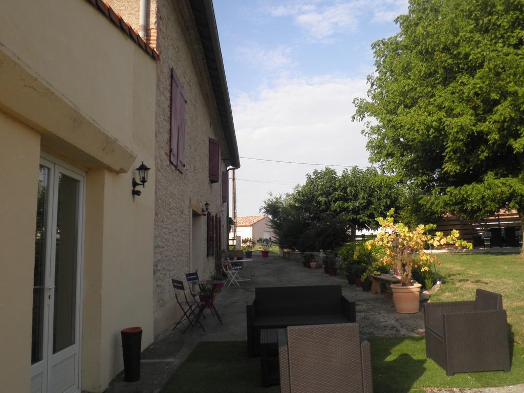 Domaine De La Vigne Acomodação com café da manhã Cadalen Exterior foto