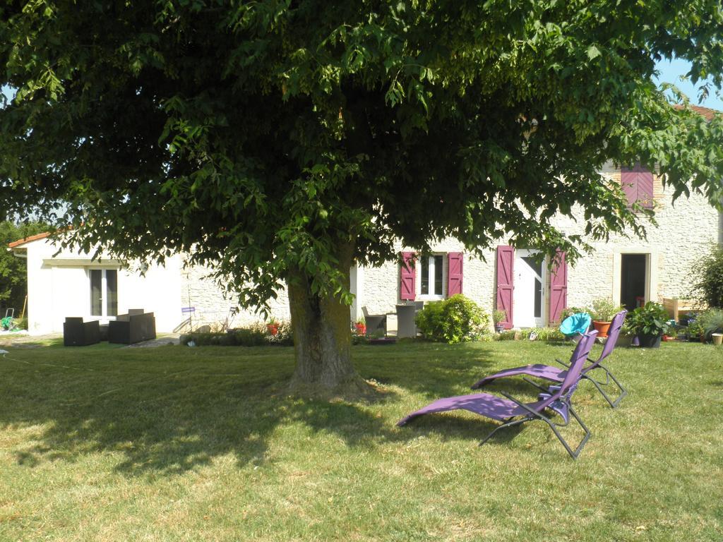 Domaine De La Vigne Acomodação com café da manhã Cadalen Exterior foto